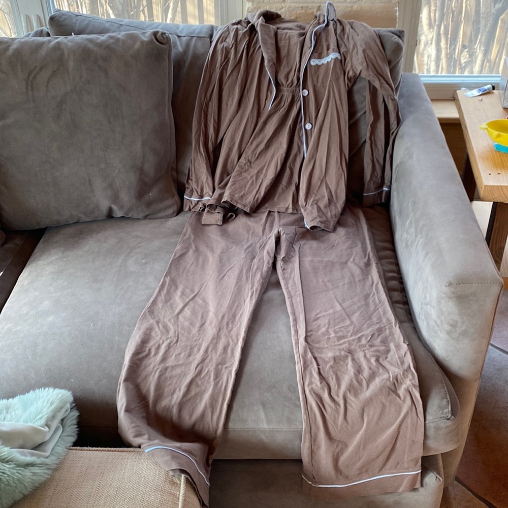 Belabumbum postpartum nursing pajamas